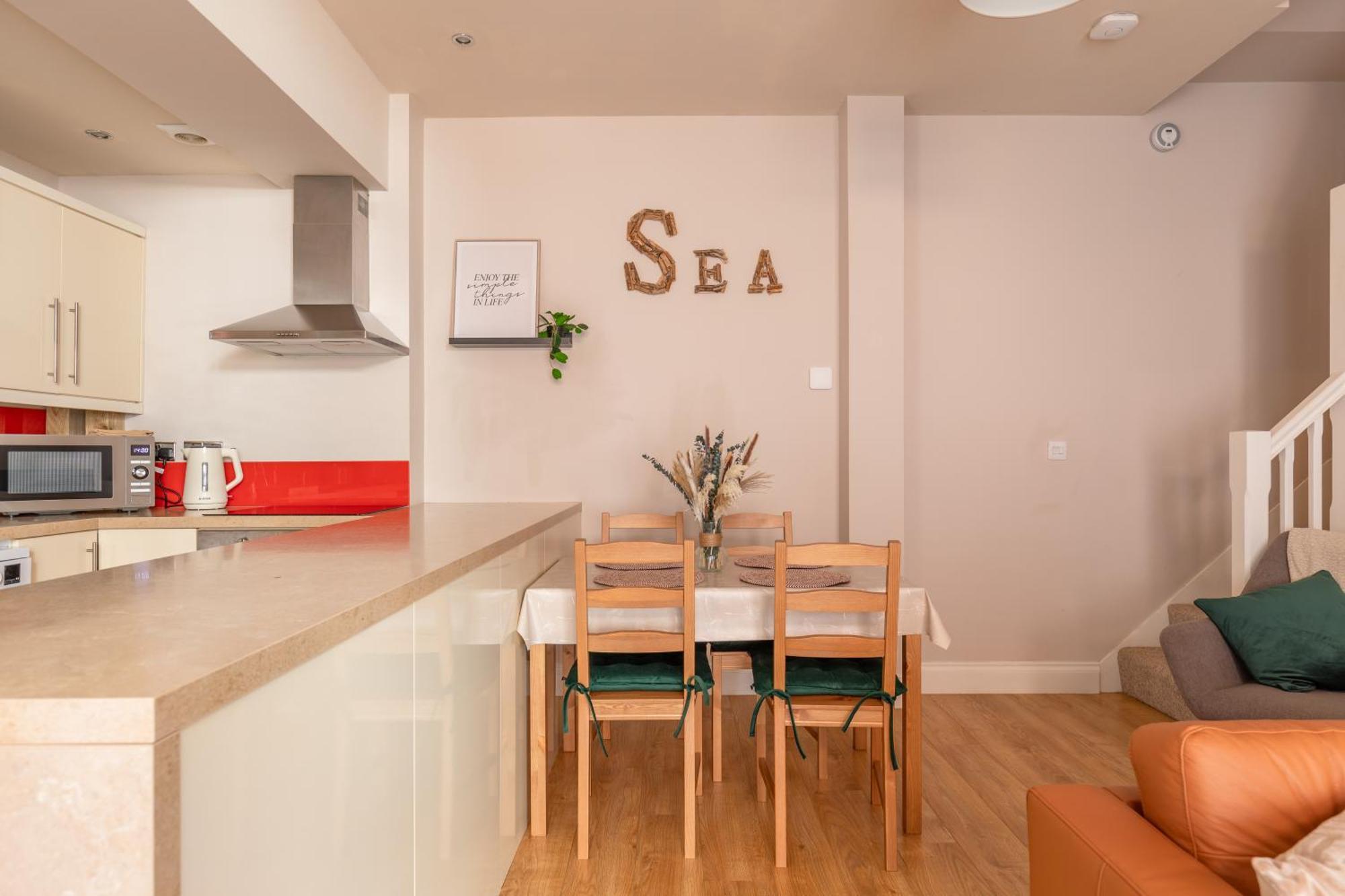 Charming Beachside Town House Ryde  Exterior photo